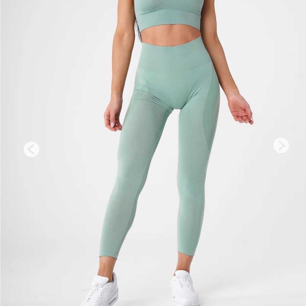 NVGTN Women's Leggings - Mint Green